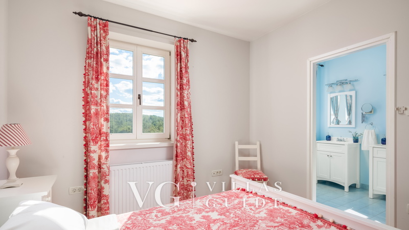 Villa Primavera pool&pet friendly Grožnjan Schlafzimmer