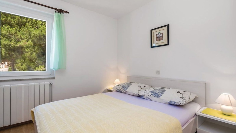 Apartment with pool Lucia