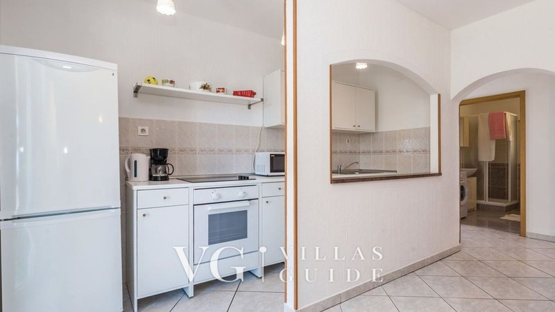 Apartment with pool Lucia Cucina