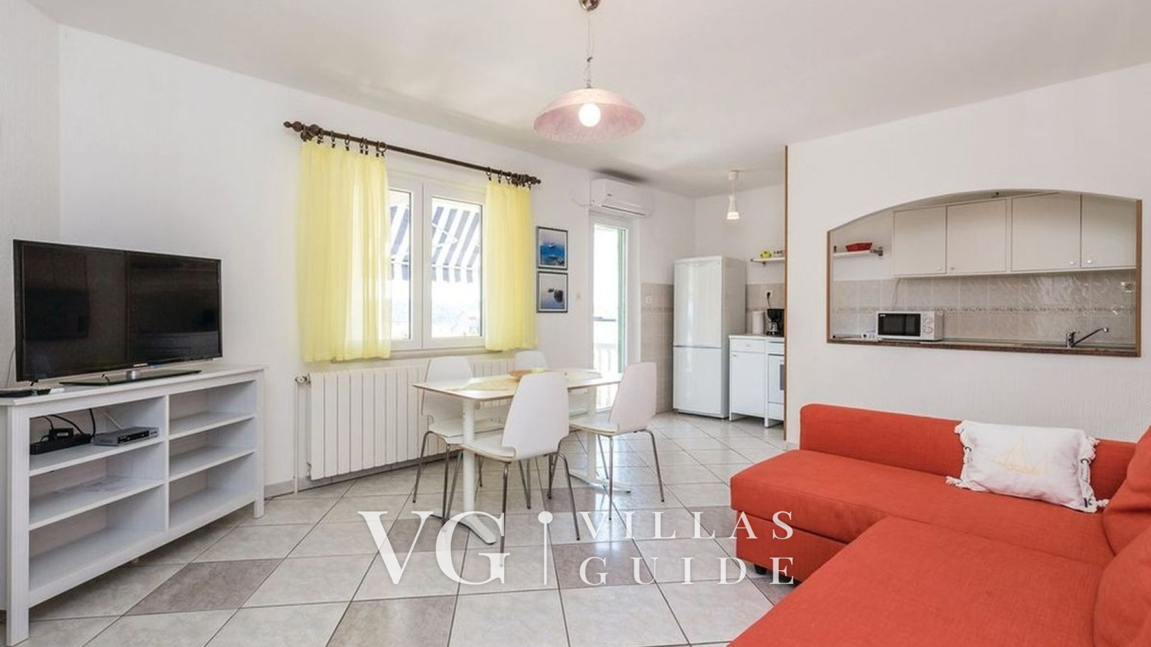 Apartment with pool Lucia Soggiorno