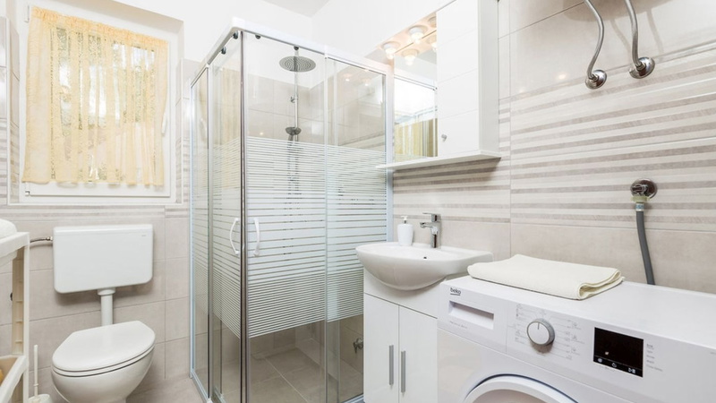 Apartment with pool Kristina