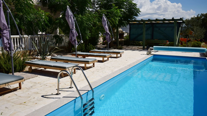 Apartment with pool Kristina