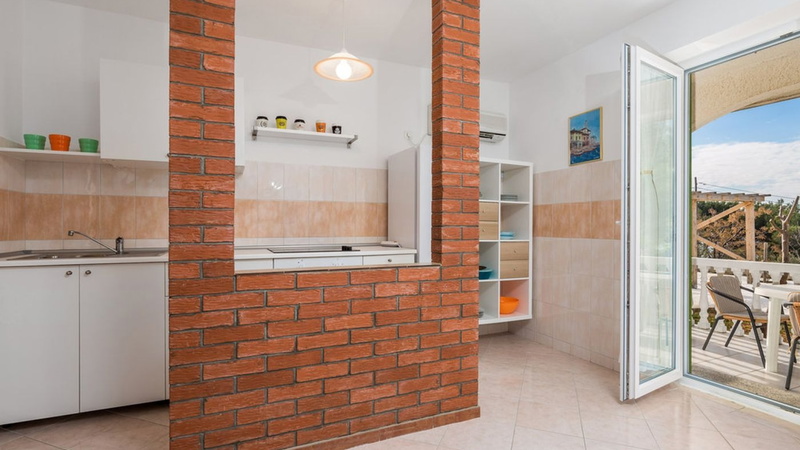 Apartment with pool Kristina