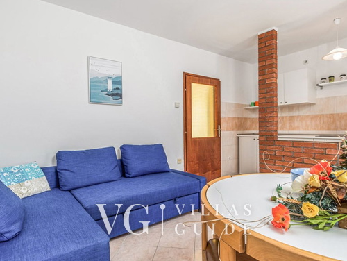 Apartment with pool Kristina