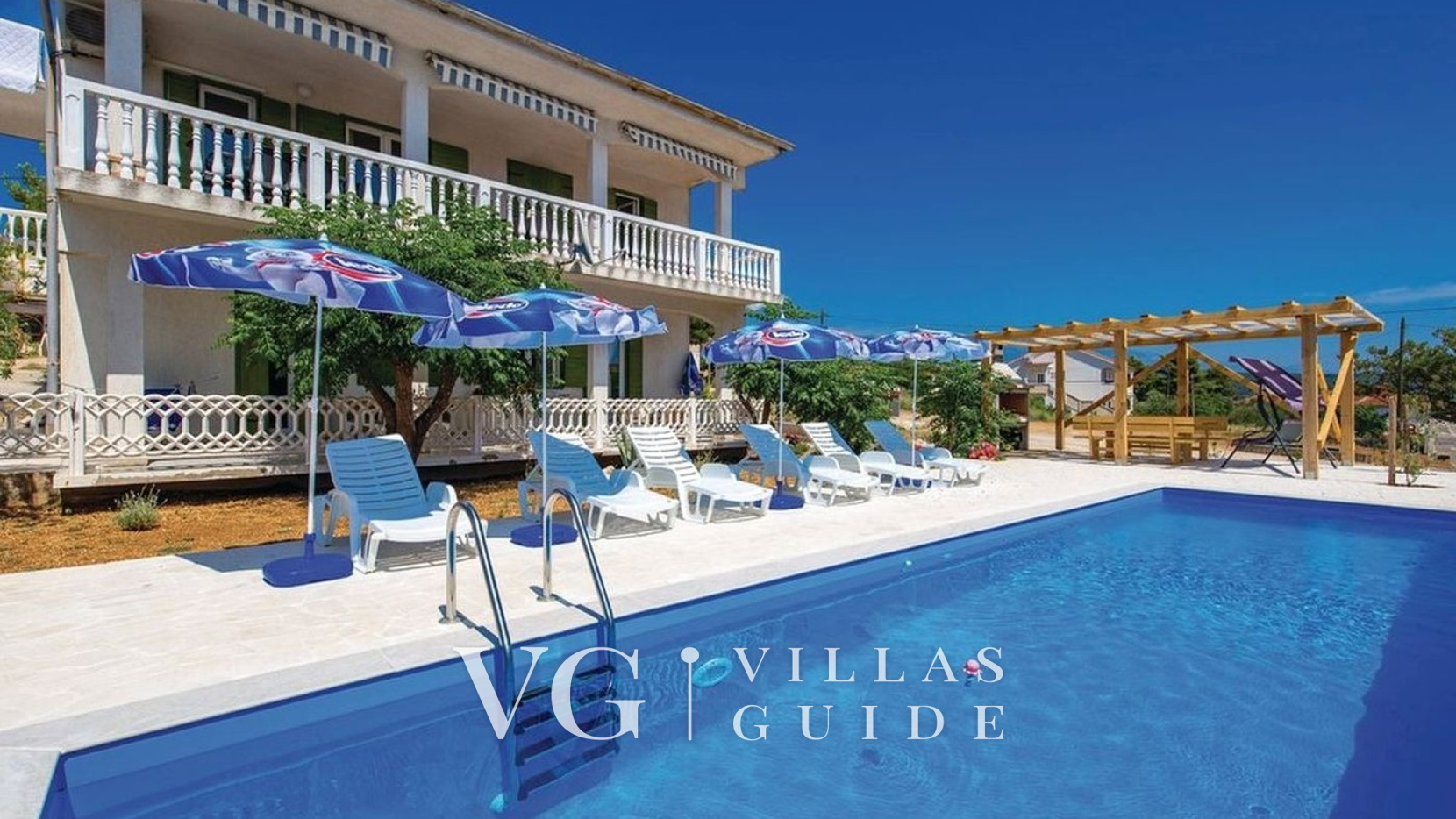 Apartment with pool Kristina