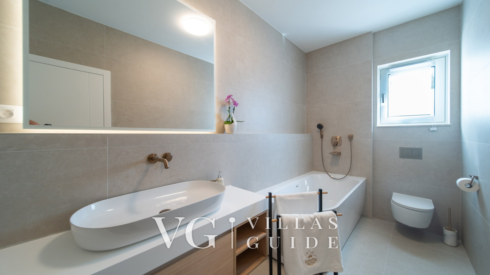 Villa Rabella Bathroom