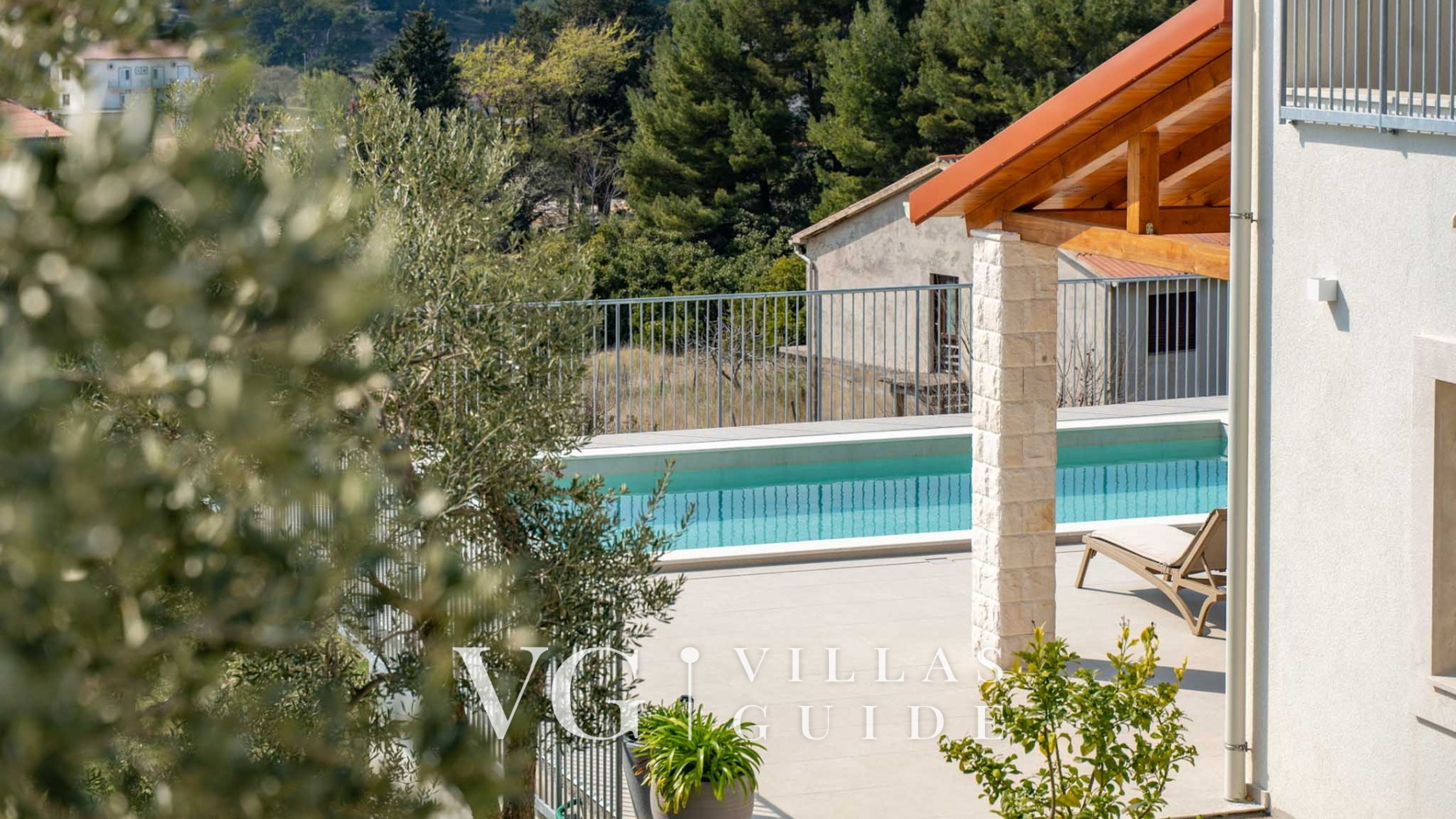 Villa Rabella Garden and property exterior