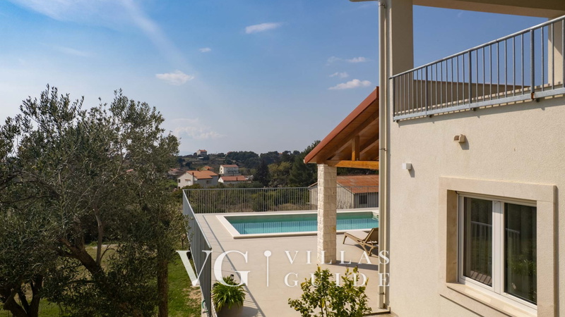 Villa Rabella Garden and property exterior