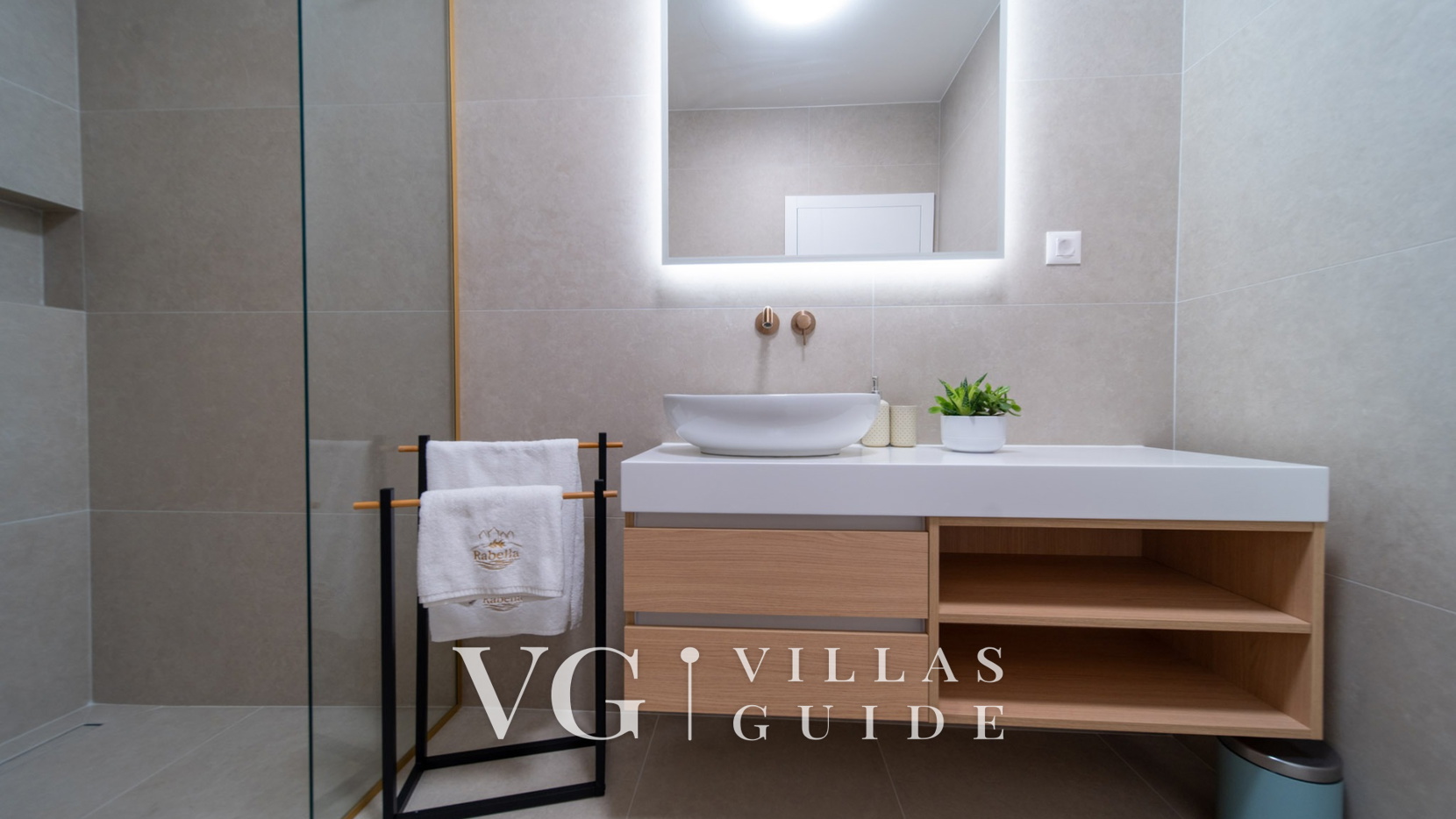 Villa Rabella Bathroom