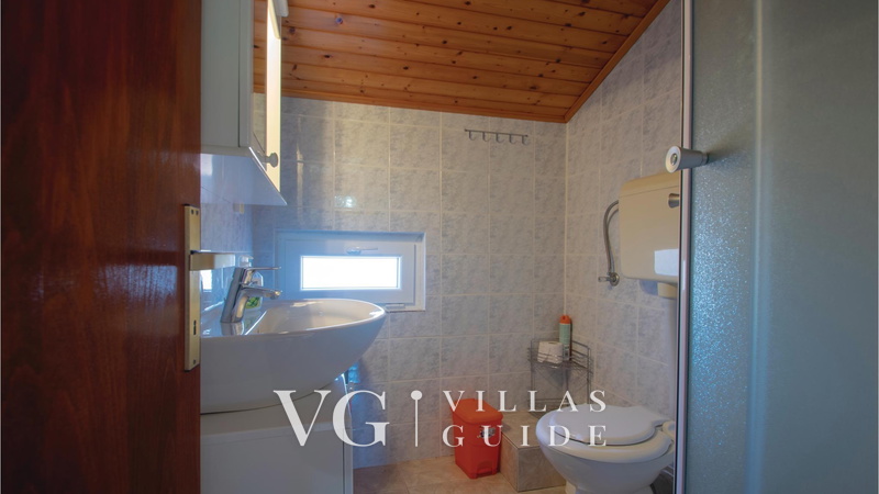 House Pelegrin with pool Kupaonica