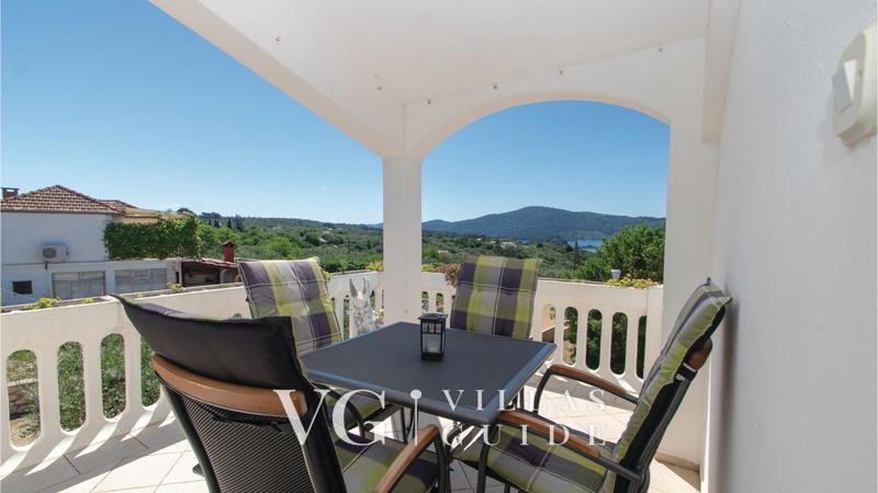 House Pelegrin with pool