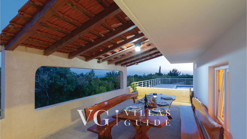 House Pelegrin with pool