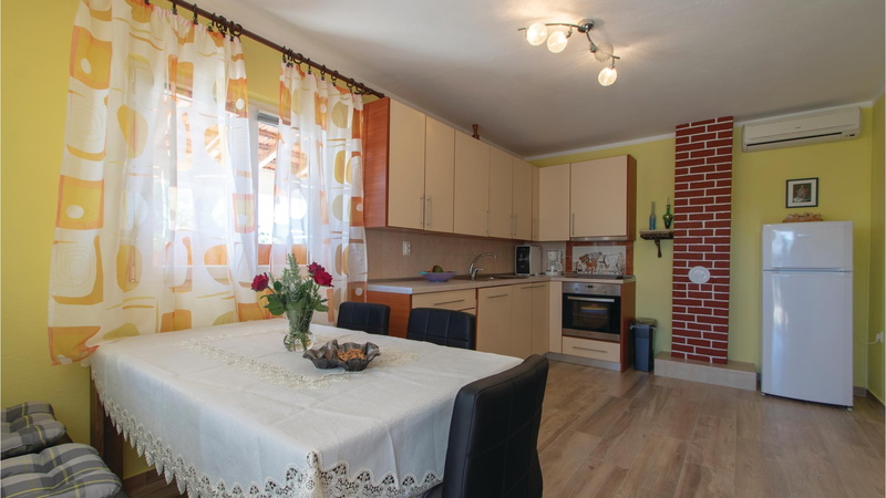 House Pelegrin with pool