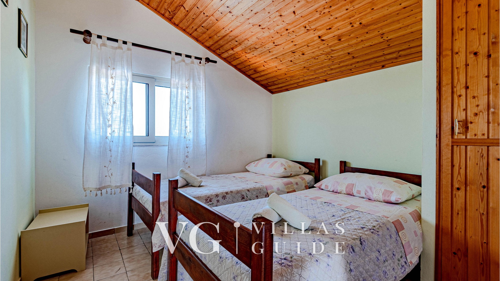 House Pelegrin with pool Spavaća soba