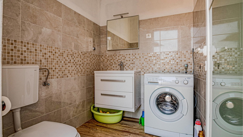 House Pelegrin with pool