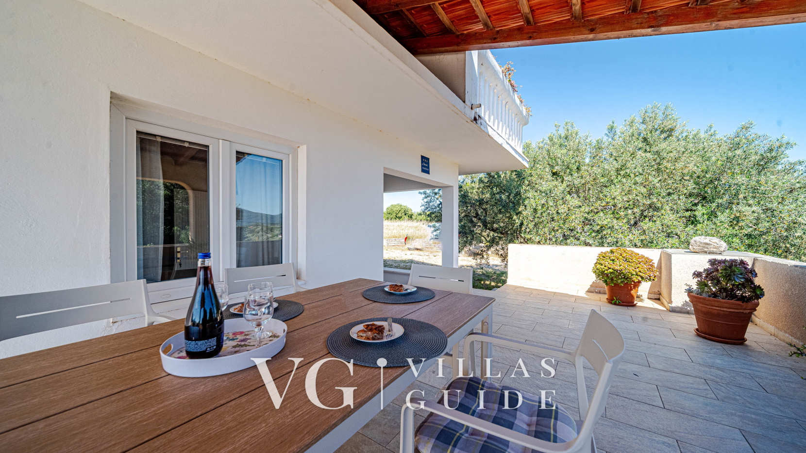 House Pelegrin with pool Altro