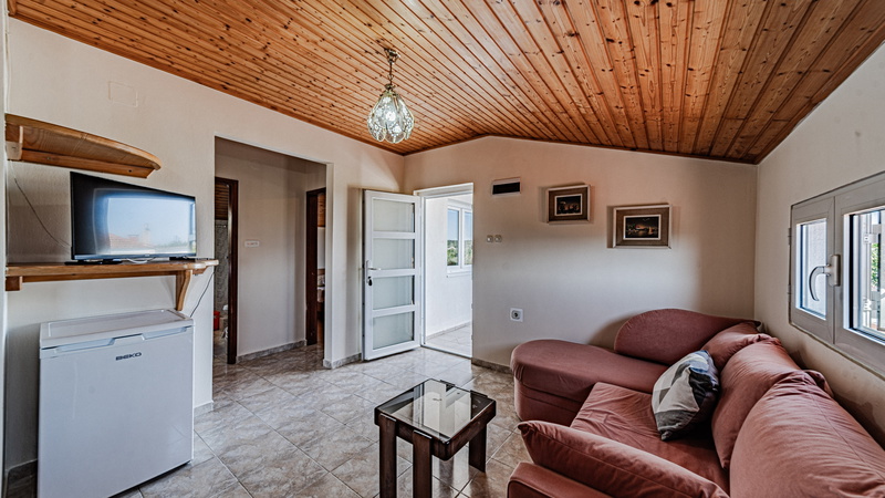 House Pelegrin with pool