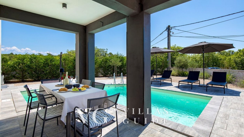 Villa Nika Garden and property exterior