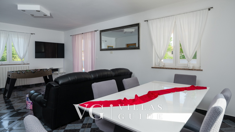Villa Paola – Private Pool, Whirlpool & Family Activities Dnevni boravak