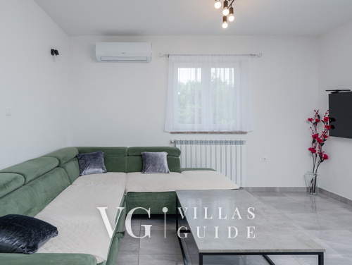 Villa Paola – Private Pool, Whirlpool & Family Activities