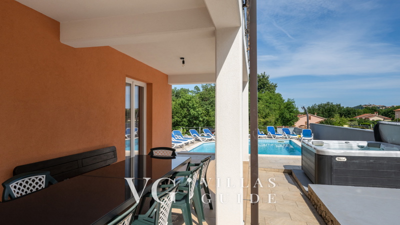 Villa Paola – Private Pool, Whirlpool & Family Activities