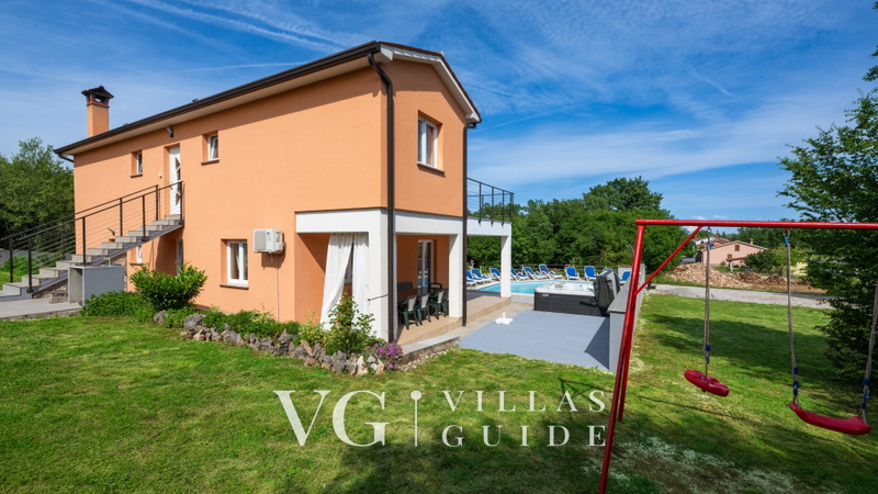 Villa Paola – Private Pool, Whirlpool & Family Activities