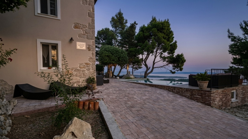 Villa Pantovcak with stunning views