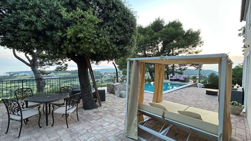 Villa Pantovcak with stunning views