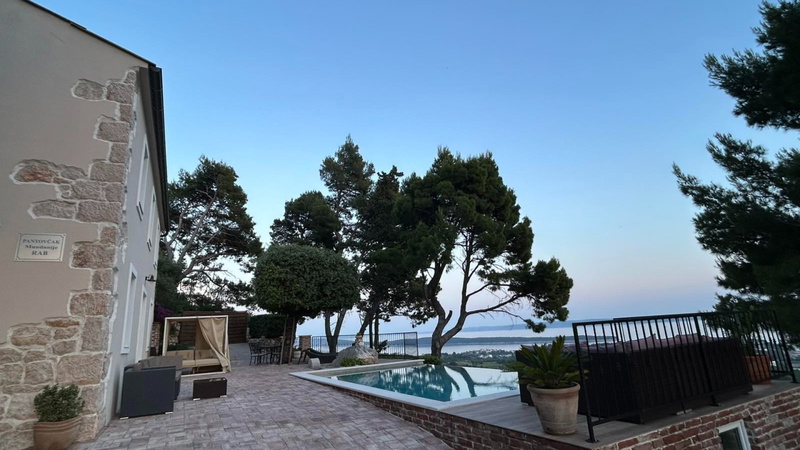 Villa Pantovcak with stunning views