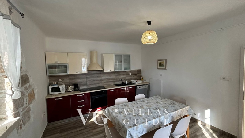 Villa Pantovcak with stunning views Kuhinja