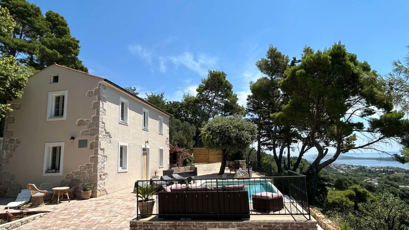 Villa Pantovcak with stunning views