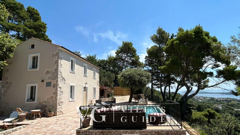 Villa Pantovcak with stunning views Dvorište i vanjski dio objekta