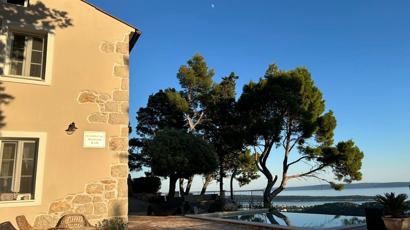 Villa Pantovcak with stunning views