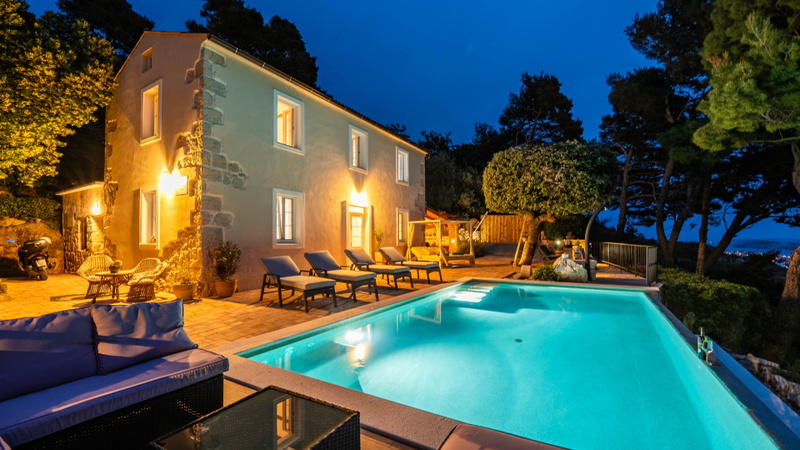 Villa Pantovcak with stunning views