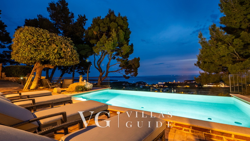 Villa Pantovcak with stunning views Garden and property exterior