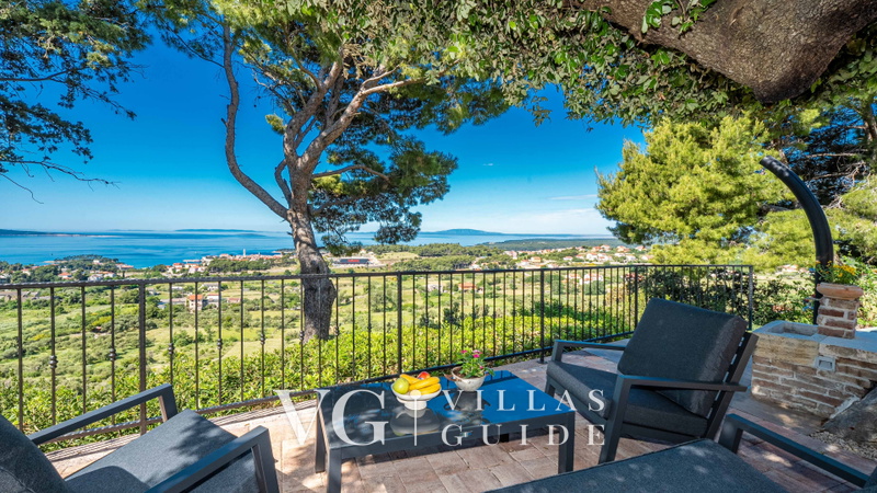 Villa Pantovcak with stunning views Garden and property exterior