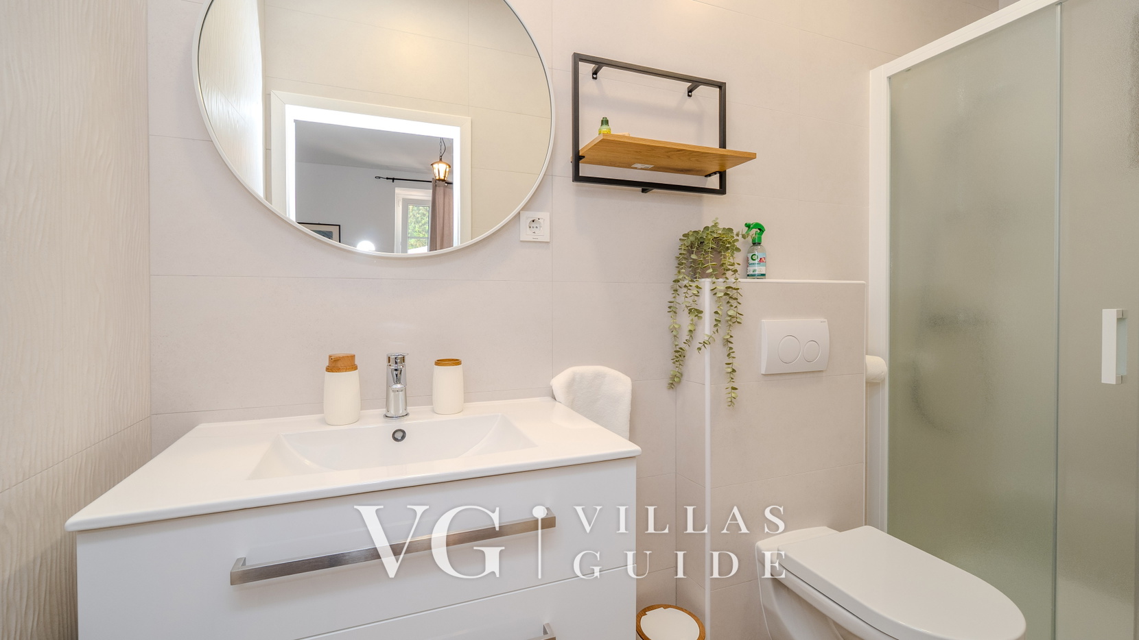 Villa Pantovcak with stunning views Bathroom