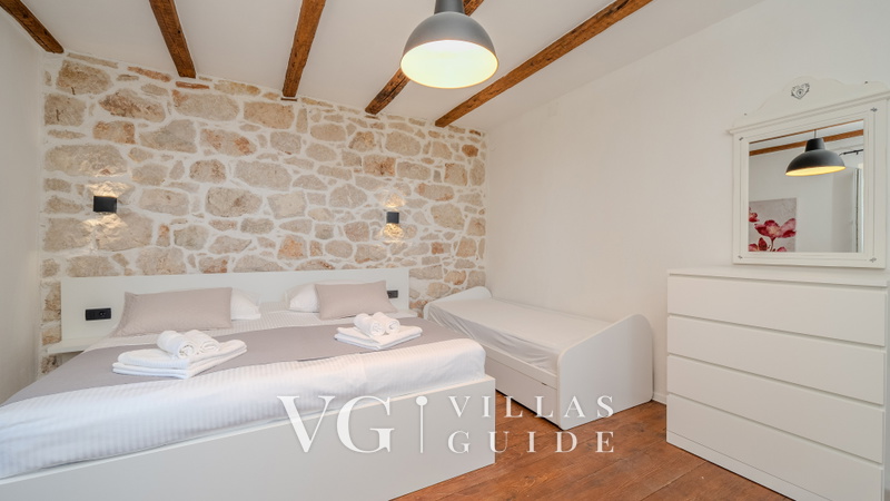 Villa Pantovcak with stunning views Bedroom