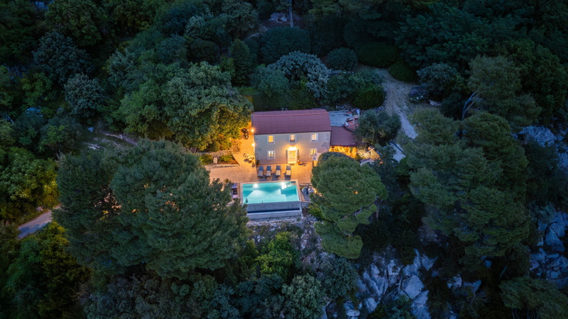 Villa Pantovcak with stunning views