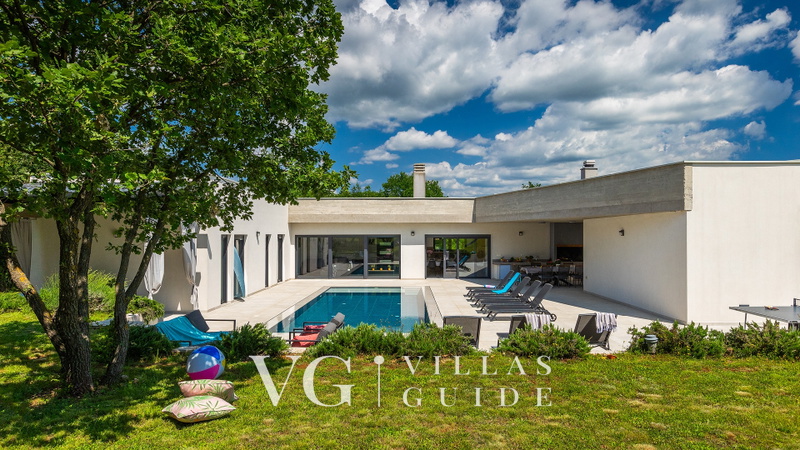 Villa Bateli Garten und Außenbereich