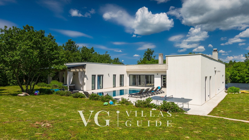 Villa Bateli Garten und Außenbereich