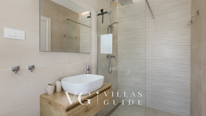 Villa Bateli Bathroom