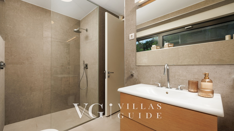 Villa Ursula - Luxury Apartment 1 Badezimmer