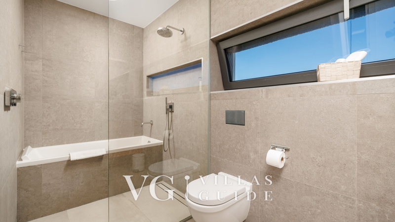 Villa Ursula - Luxury Apartment 2 Bathroom