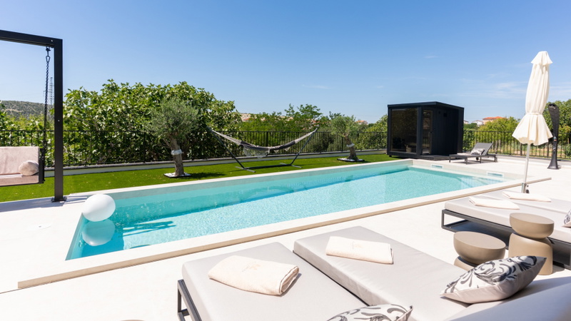 Villa Lucija Loparia pool&welness Rab