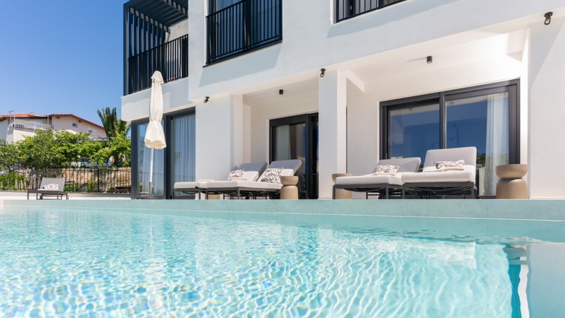Villa Lucija Loparia pool&welness Rab