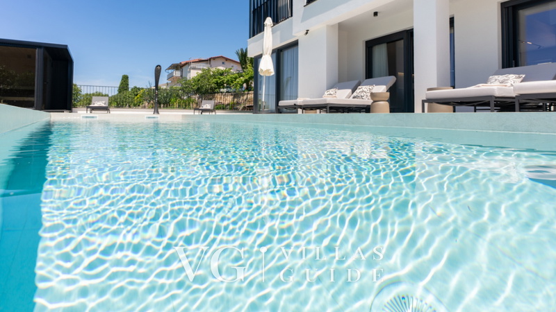 Villa Lucija Loparia pool&welness Rab