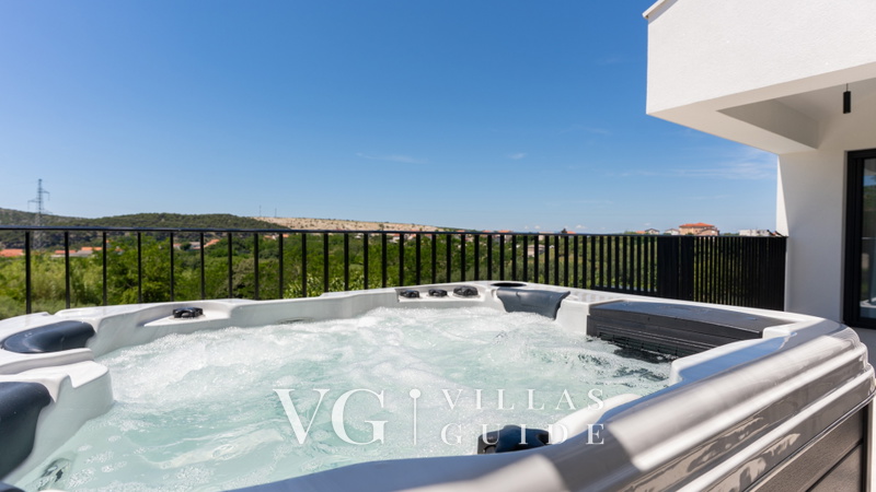 Villa Lucija Loparia pool&welness Rab
