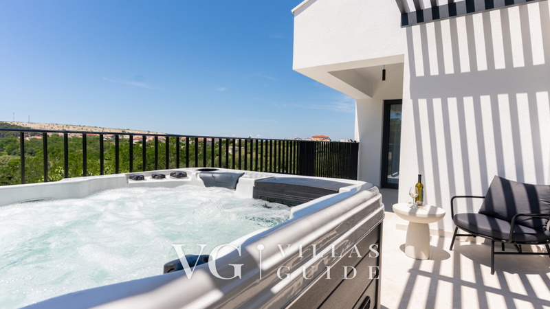 Villa Lucija Loparia pool&welness Rab wellness