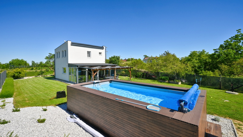 Villa Una